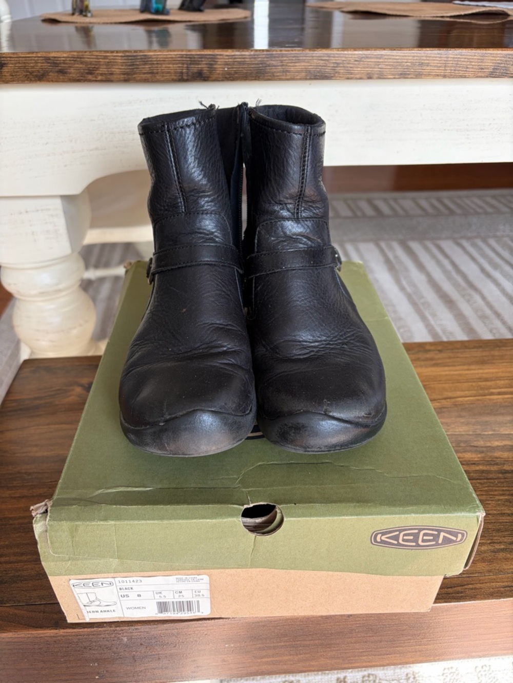 Keen Black Leather Short Zip Ankle Boots